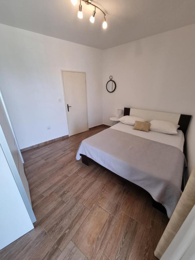 Apartman Smoljic 4+2 プリモシュテン エクステリア 写真