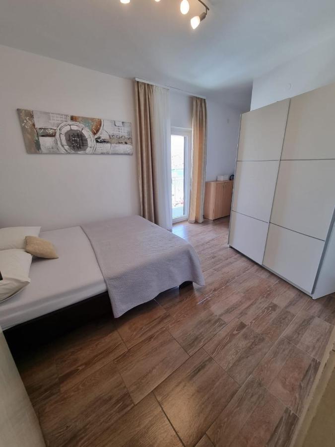 Apartman Smoljic 4+2 プリモシュテン エクステリア 写真